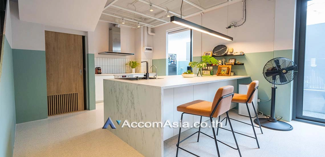  1  4 br Townhouse for rent and sale in Sukhumvit ,Bangkok BTS Phra khanong AA28377