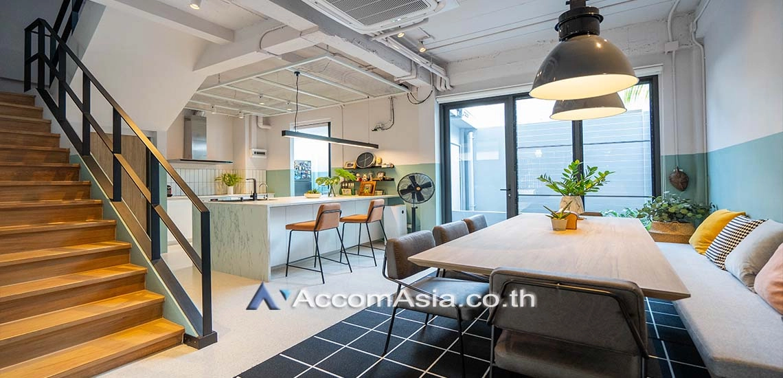  2  4 br Townhouse for rent and sale in Sukhumvit ,Bangkok BTS Phra khanong AA28377