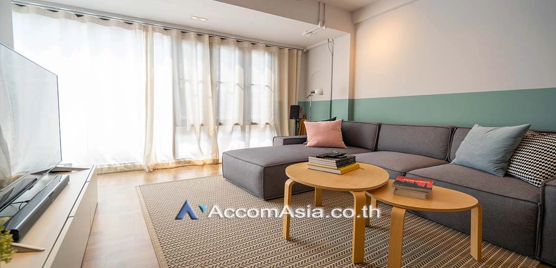 unit 4 Bedrooms  Townhouse For Rent & Sale in Sukhumvit, Bangkok  near BTS Phra khanong (AA28377)