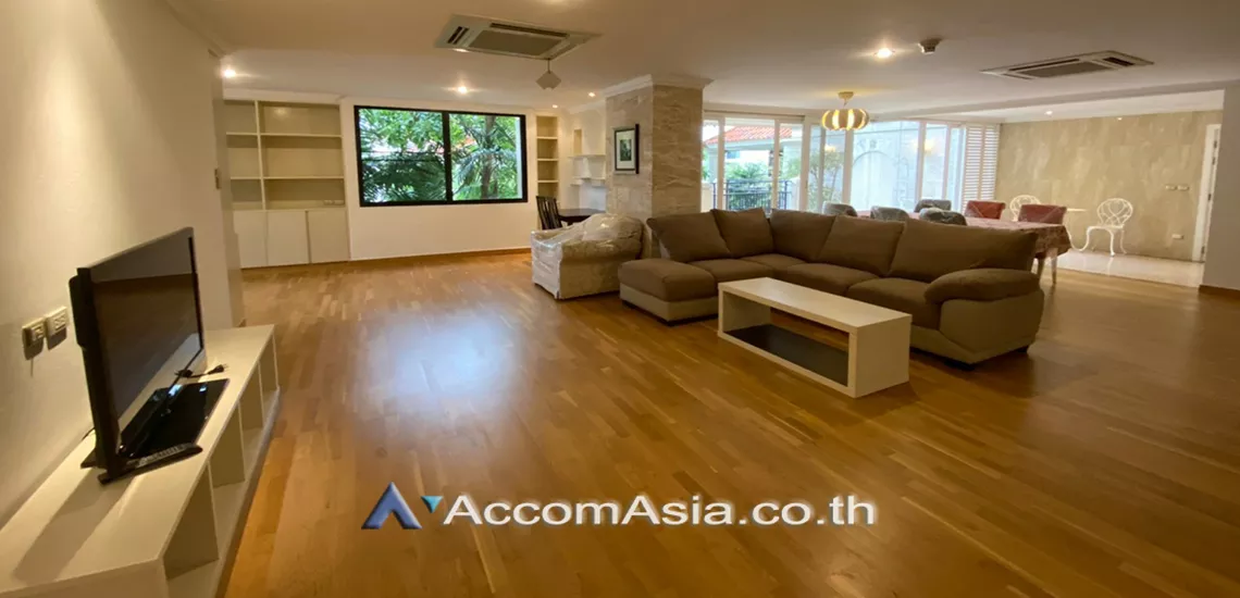 Big Balcony, Pet friendly |  Cross Creek Condominium  3 Bedroom for Rent BTS Ekkamai in Sukhumvit Bangkok