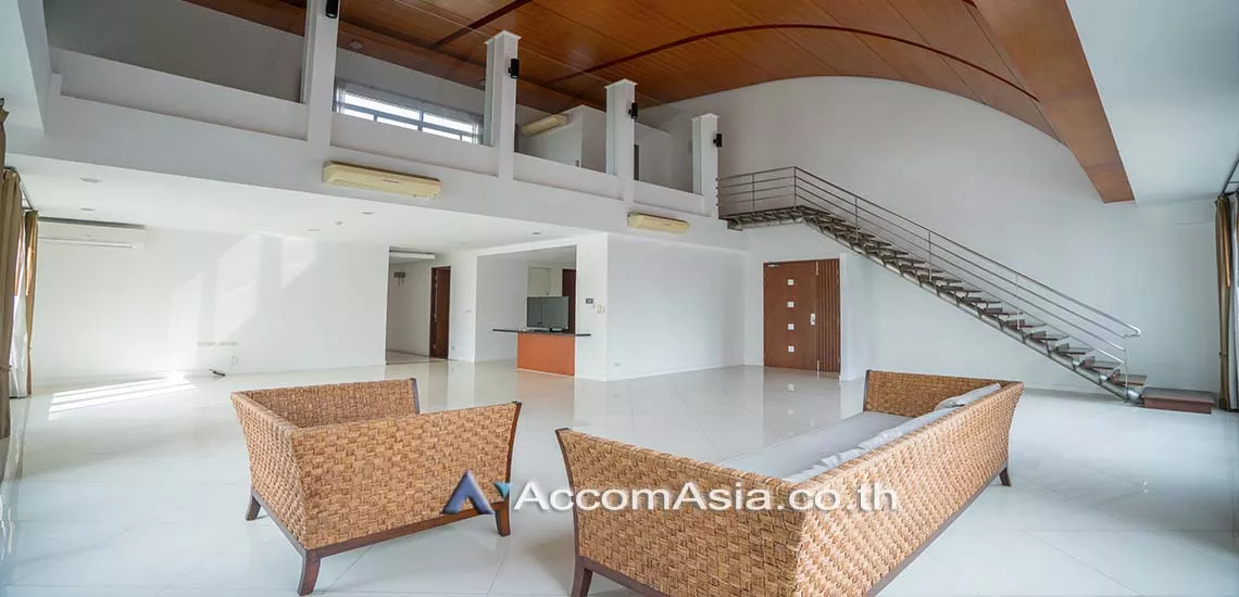 Duplex Condo, Penthouse |  4 Bedrooms  Apartment For Rent in Sukhumvit, Bangkok  near BTS Asok - MRT Sukhumvit (AA28401)