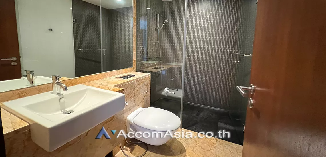 22  2 br Condominium For Rent in Ploenchit ,Bangkok BTS Ratchadamri at Hansar Residence AA28418