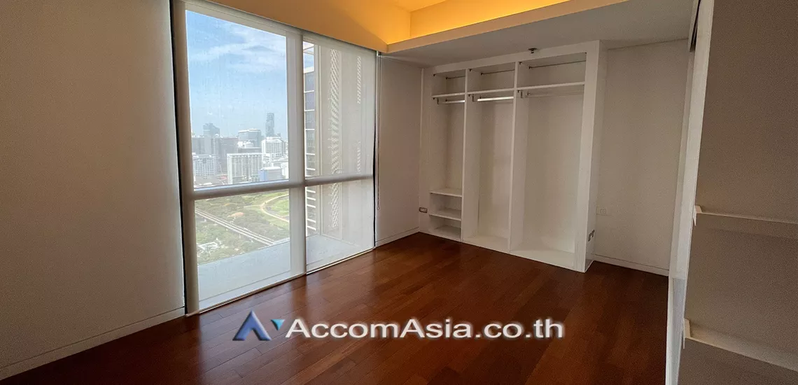 9  2 br Condominium For Rent in Ploenchit ,Bangkok BTS Ratchadamri at Hansar Residence AA28418