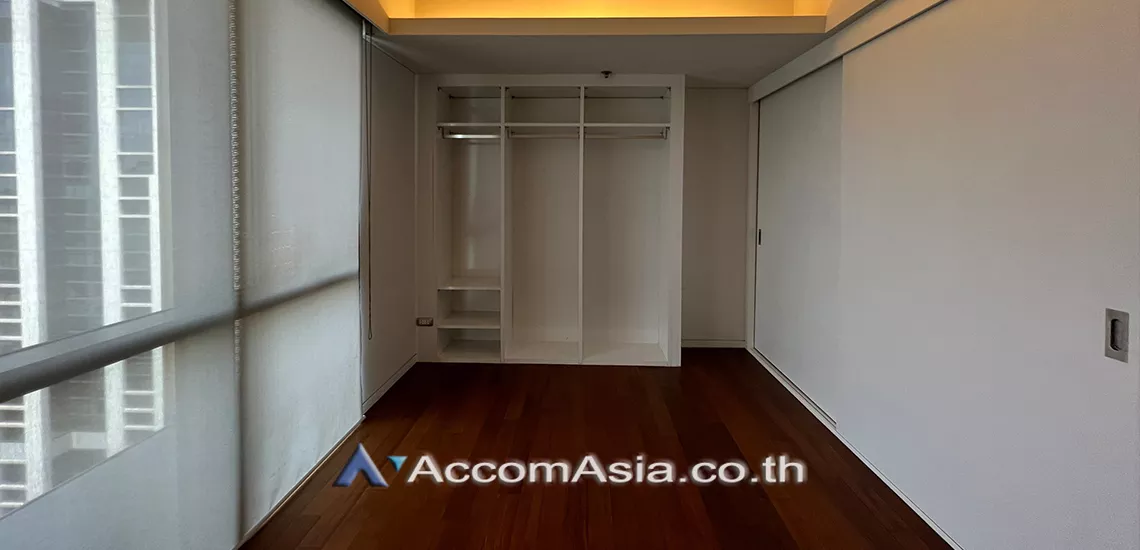 10  2 br Condominium For Rent in Ploenchit ,Bangkok BTS Ratchadamri at Hansar Residence AA28418