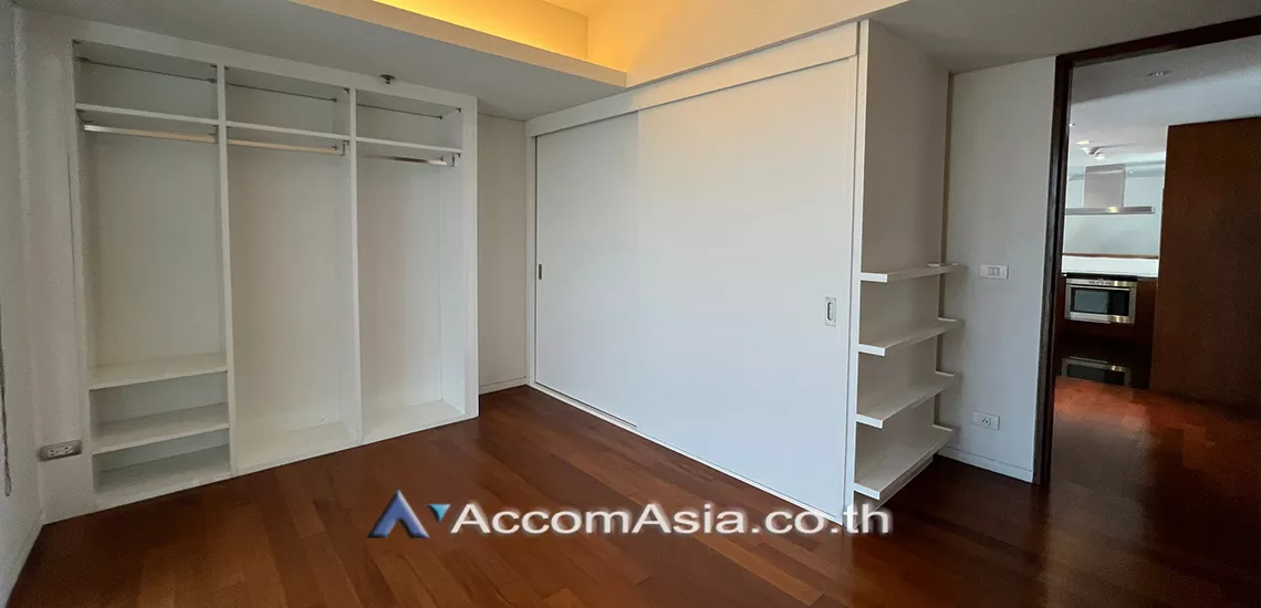12  2 br Condominium For Rent in Ploenchit ,Bangkok BTS Ratchadamri at Hansar Residence AA28418