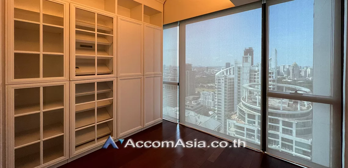 11  2 br Condominium For Rent in Ploenchit ,Bangkok BTS Ratchadamri at Hansar Residence AA28418