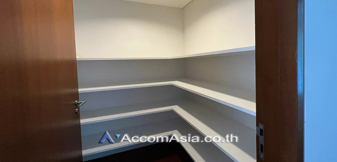 16  2 br Condominium For Rent in Ploenchit ,Bangkok BTS Ratchadamri at Hansar Residence AA28418