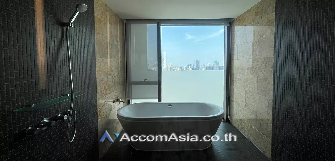 24  2 br Condominium For Rent in Ploenchit ,Bangkok BTS Ratchadamri at Hansar Residence AA28418