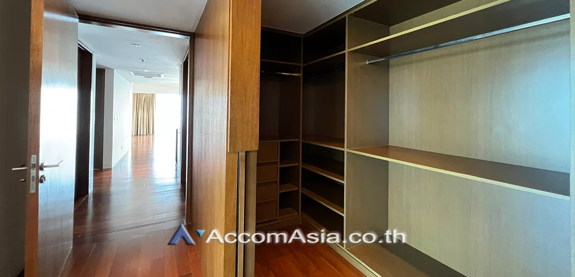 13  2 br Condominium For Rent in Ploenchit ,Bangkok BTS Ratchadamri at Hansar Residence AA28418
