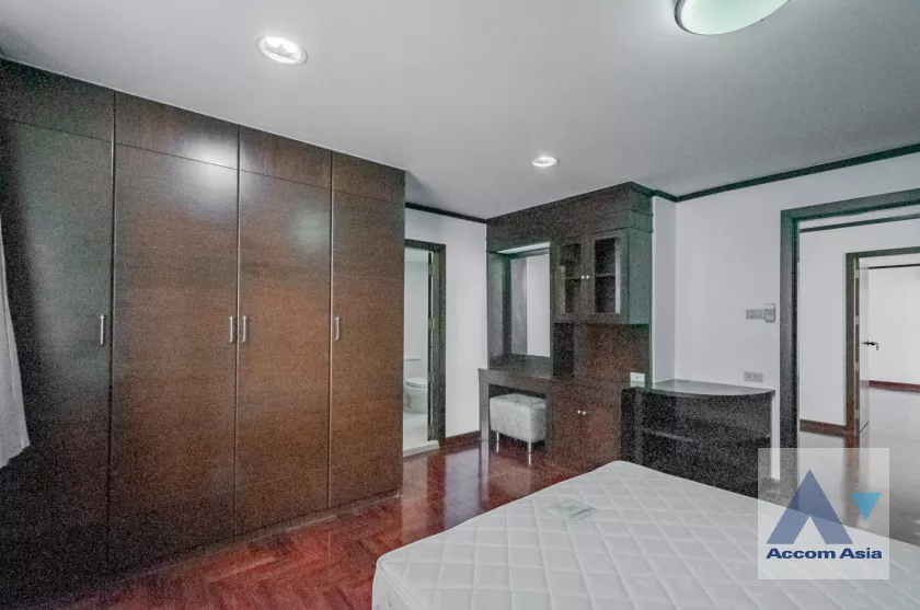 17  3 br Apartment For Rent in Sukhumvit ,Bangkok BTS Phrom Phong at Family Size Desirable AA28421