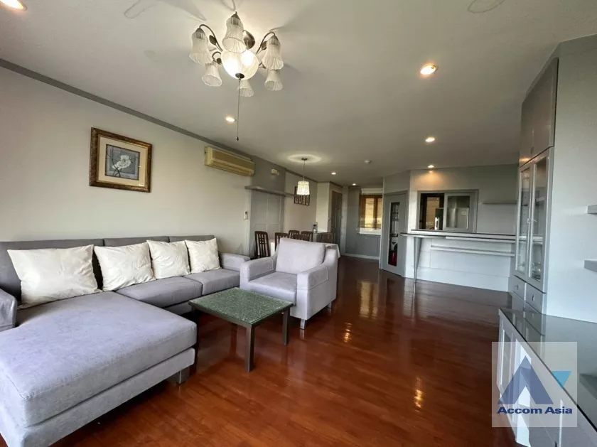 unit 3 Bedrooms  Condominium For Rent in Sathorn, Bangkok  near MRT Lumphini (AA28427)