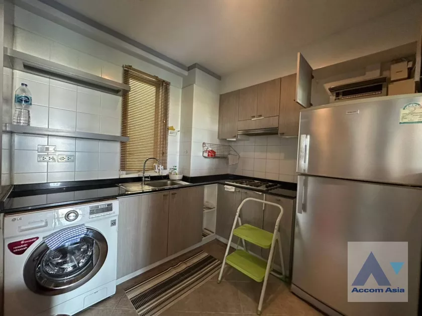  1  3 br Condominium For Rent in Sathorn ,Bangkok MRT Lumphini at Baan Siri Yenakat AA28427