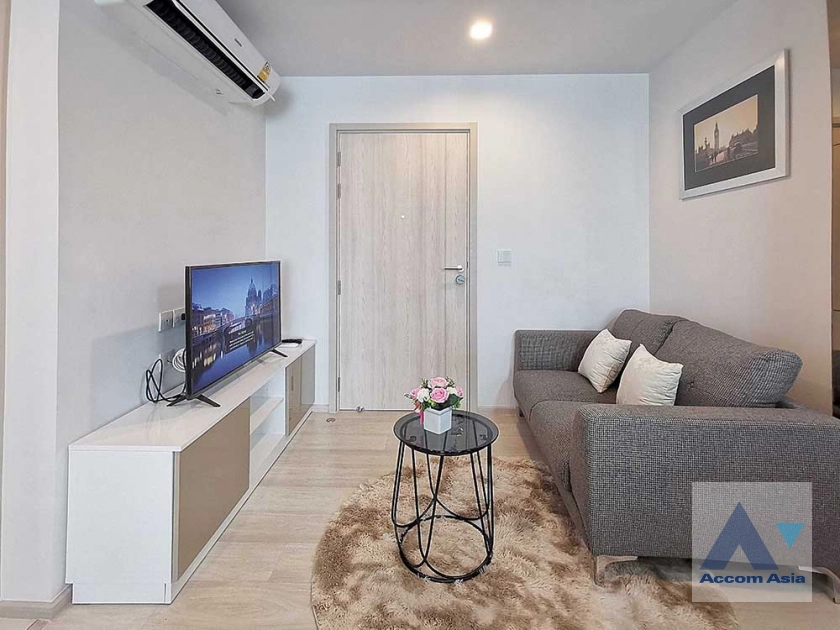 Fully Furnished |  Life One Wireless Condominium  1 Bedroom for Sale & Rent BTS Ploenchit in Ploenchit Bangkok