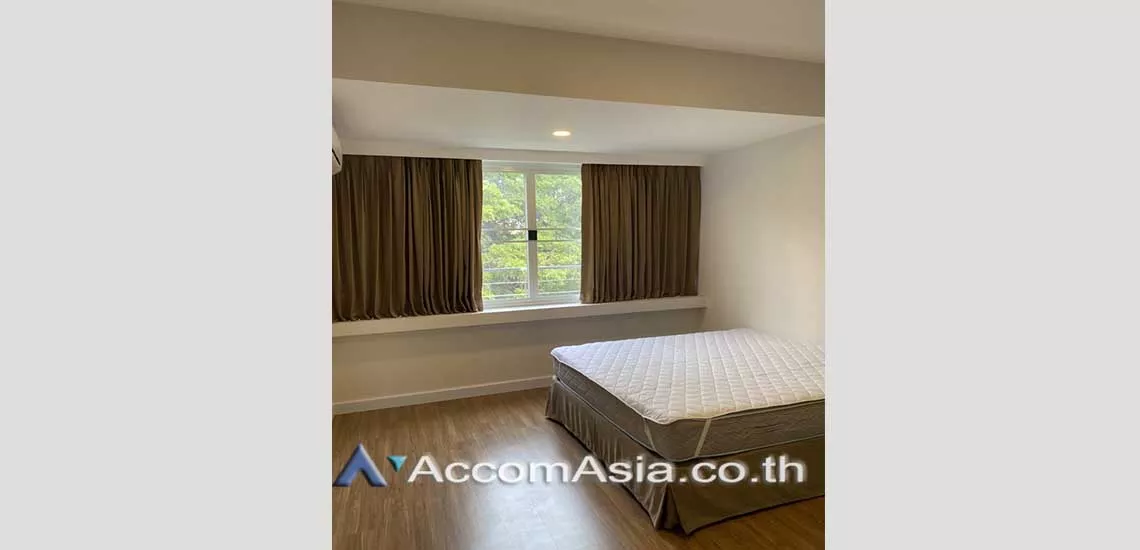 7  4 br Apartment For Rent in Sathorn ,Bangkok BTS Chong Nonsi at Low rise - Cozy Apartment AA28452
