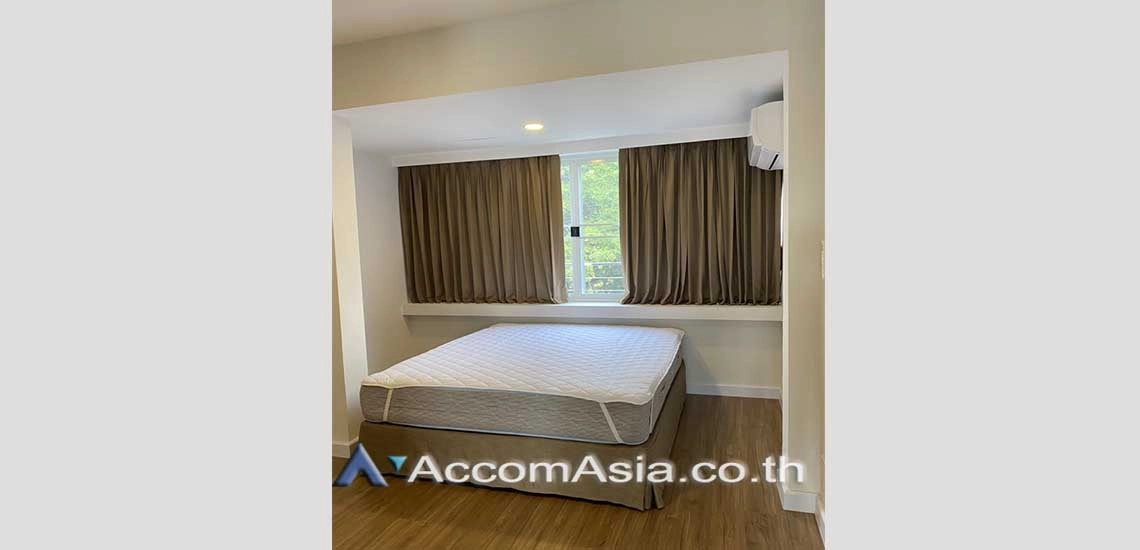 10  4 br Apartment For Rent in Sathorn ,Bangkok BTS Chong Nonsi at Cozy Low-Rise Apartment in a Premium Compound AA28452