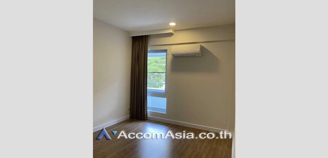 12  4 br Apartment For Rent in Sathorn ,Bangkok BTS Chong Nonsi at Cozy Low-Rise Apartment in a Premium Compound AA28452
