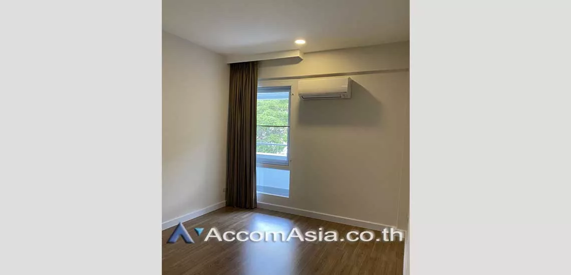 12  4 br Apartment For Rent in Sathorn ,Bangkok BTS Chong Nonsi at Low rise - Cozy Apartment AA28452