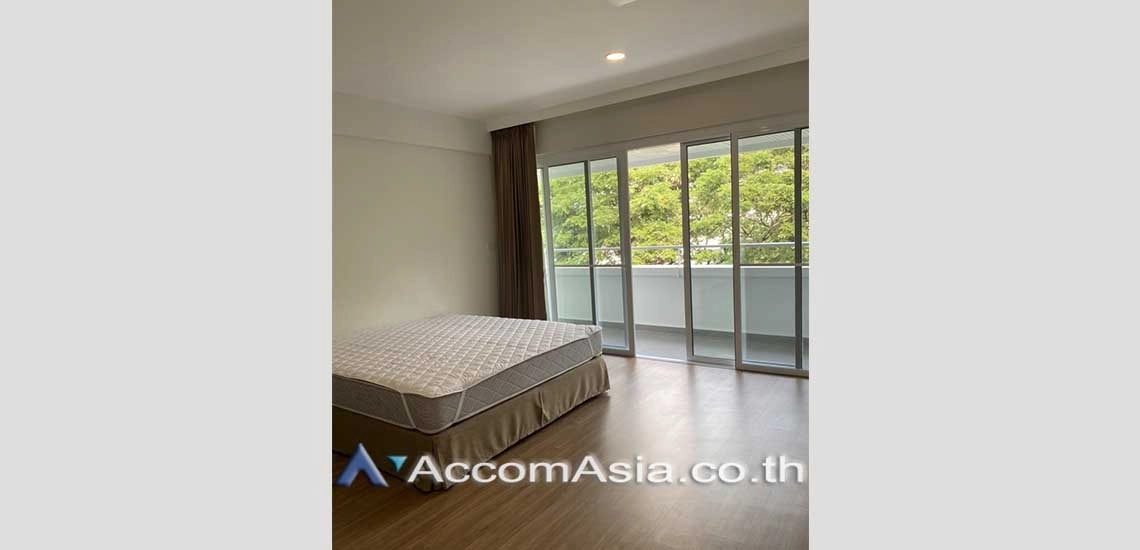 9  4 br Apartment For Rent in Sathorn ,Bangkok BTS Chong Nonsi at Cozy Low-Rise Apartment in a Premium Compound AA28452