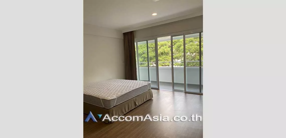9  4 br Apartment For Rent in Sathorn ,Bangkok BTS Chong Nonsi at Low rise - Cozy Apartment AA28452