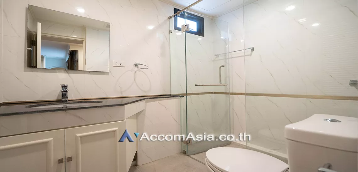 4  1 br Apartment For Rent in Sukhumvit ,Bangkok BTS Phrom Phong at Low-rise apartment, Walk 400m to BTS AA28456