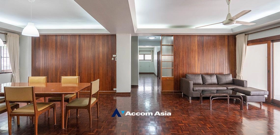  The classic traditional Apartment  3 Bedroom for Rent MRT Sukhumvit in Sukhumvit Bangkok