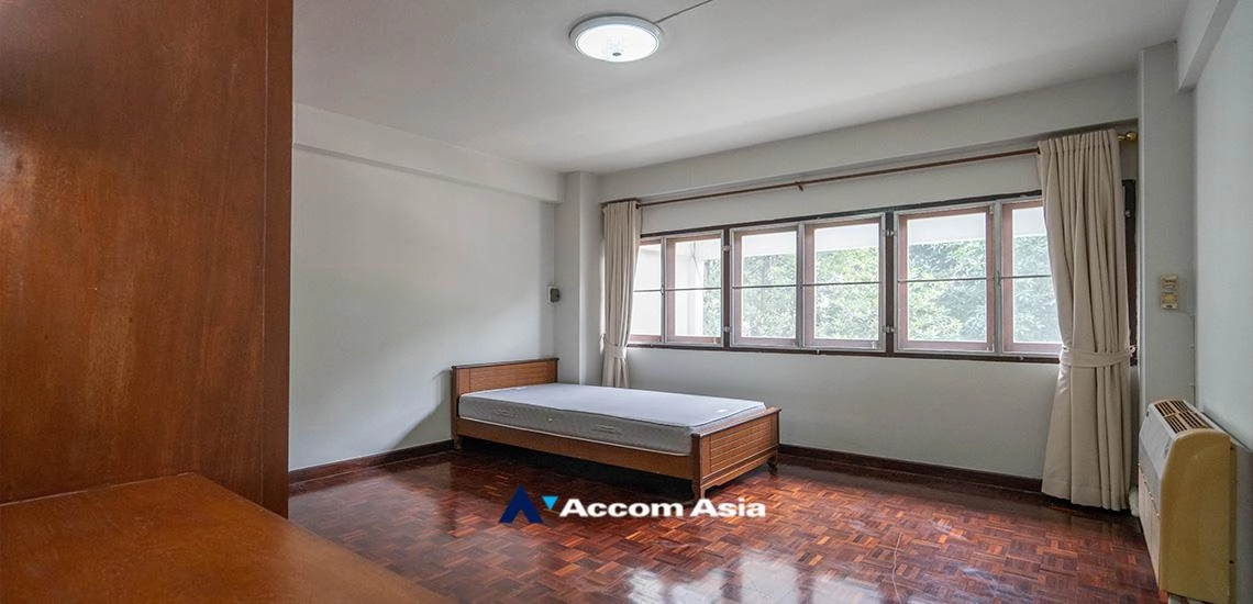 8  3 br Apartment For Rent in Sukhumvit ,Bangkok BTS Nana - MRT Sukhumvit at The classic traditional AA28457