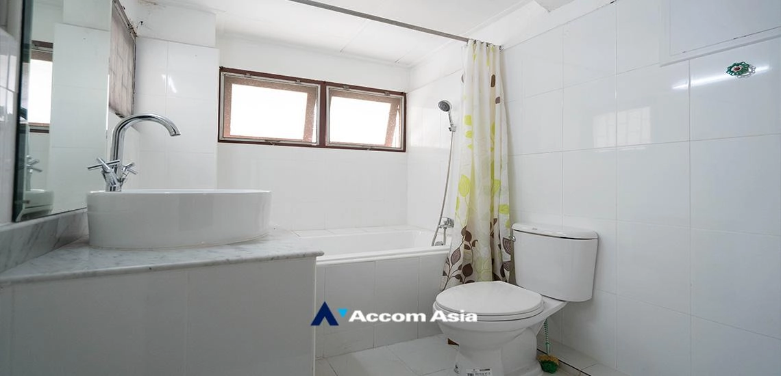 10  3 br Apartment For Rent in Sukhumvit ,Bangkok BTS Nana - MRT Sukhumvit at The classic traditional AA28457