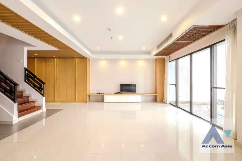 unitHuge Terrace, Private Swimming Pool, Duplex Condo |  3 Bedrooms  Condominium For Rent in Sukhumvit, Bangkok  near BTS Phrom Phong (24299)