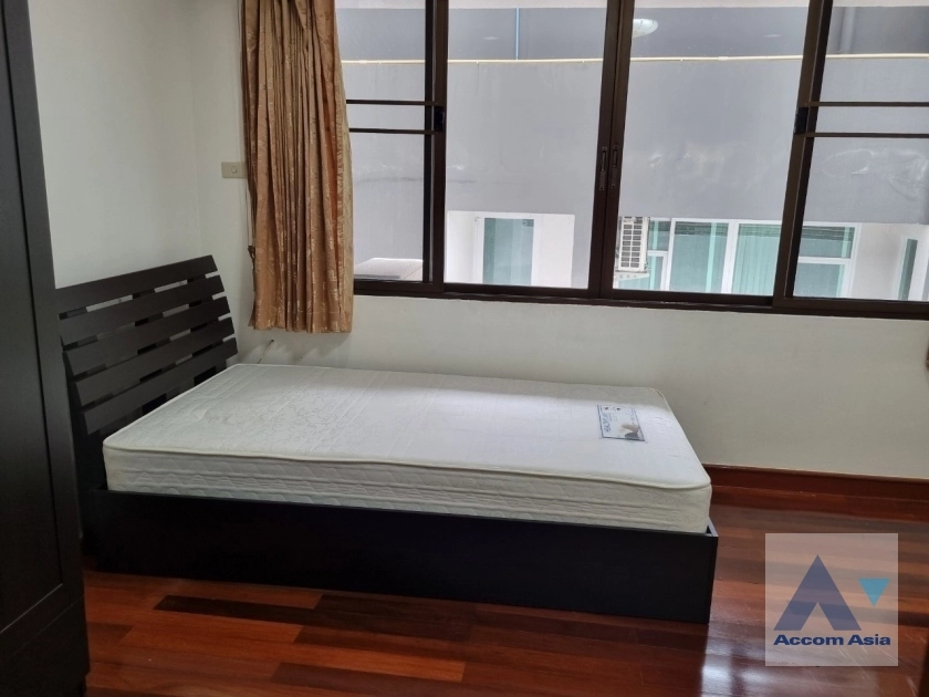  3 Bedrooms  Condominium For Rent & Sale in Sukhumvit, Bangkok  near BTS Phrom Phong (AA28485)