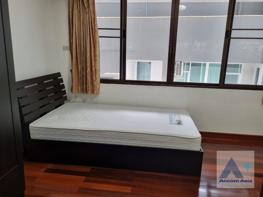 unit 3 Bedrooms  Condominium For Rent & Sale in Sukhumvit, Bangkok  near BTS Phrom Phong (AA28485)