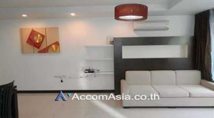  3 Bedrooms  Condominium For Sale in Sukhumvit, Bangkok  near BTS Ekkamai (AA28528)
