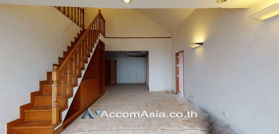 6  4 br Condominium For Sale in Sukhumvit ,Bangkok BTS Ekkamai at Beverly Hills Mansion AA28601