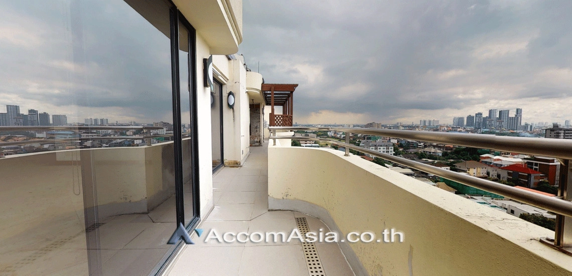 14  4 br Condominium For Sale in Sukhumvit ,Bangkok BTS Ekkamai at Beverly Hills Mansion AA28601