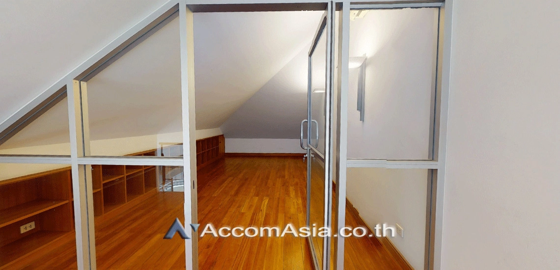 17  4 br Condominium For Sale in Sukhumvit ,Bangkok BTS Ekkamai at Beverly Hills Mansion AA28601