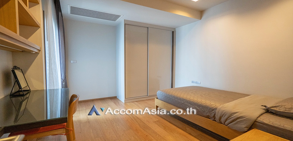 unit 2 Bedrooms  Condominium For Rent & Sale in Sukhumvit, Bangkok  near BTS Nana (AA28688)