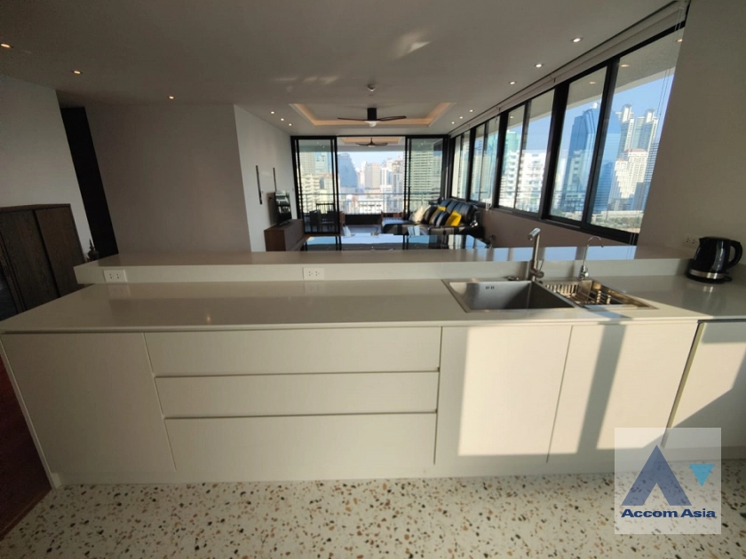 13  2 br Condominium For Rent in Sukhumvit ,Bangkok BTS Nana at Lake Green AA28741