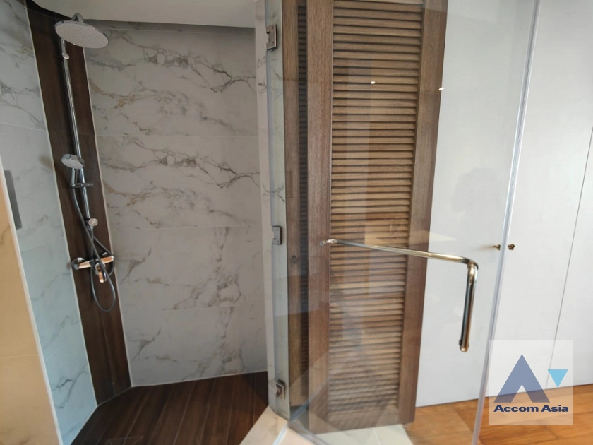 12  2 br Condominium For Rent in Sukhumvit ,Bangkok BTS Nana at Lake Green AA28741