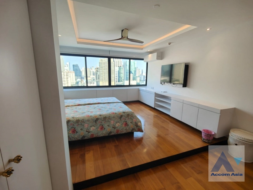 18  2 br Condominium For Rent in Sukhumvit ,Bangkok BTS Nana at Lake Green AA28741