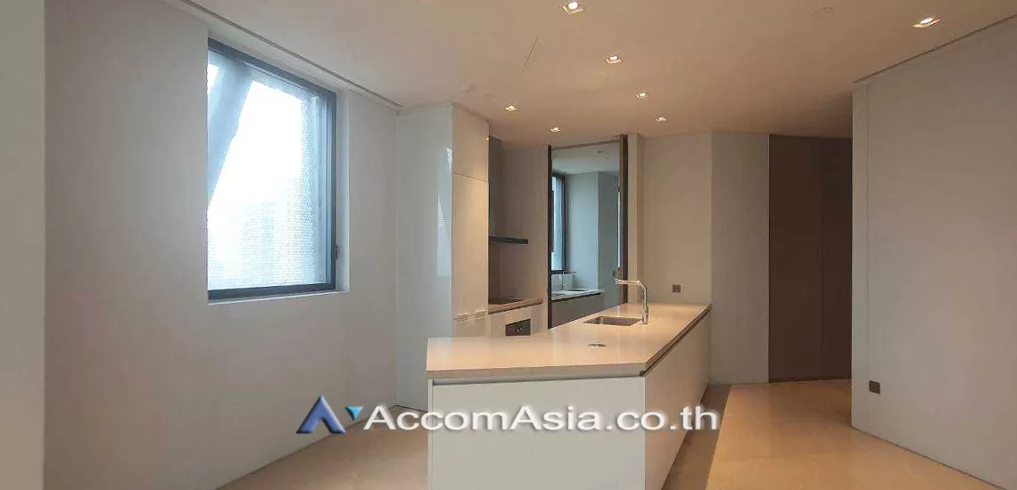  2 Bedrooms  Condominium For Sale in Charoennakorn, Bangkok  near BTS Krung Thon Buri (AA28918)