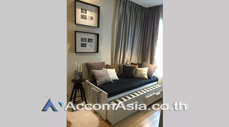  2 Bedrooms  Condominium For Sale in Sukhumvit, Bangkok  near BTS Thong Lo (AA29023)