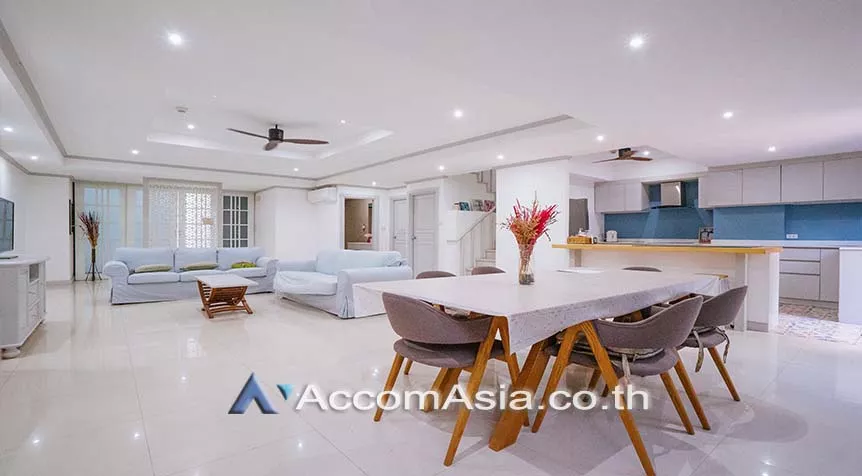 Garden View, Huge Terrace, Duplex Condo |  3 Bedrooms  Condominium For Sale in Sukhumvit, Bangkok  near BTS Phrom Phong (AA29061)