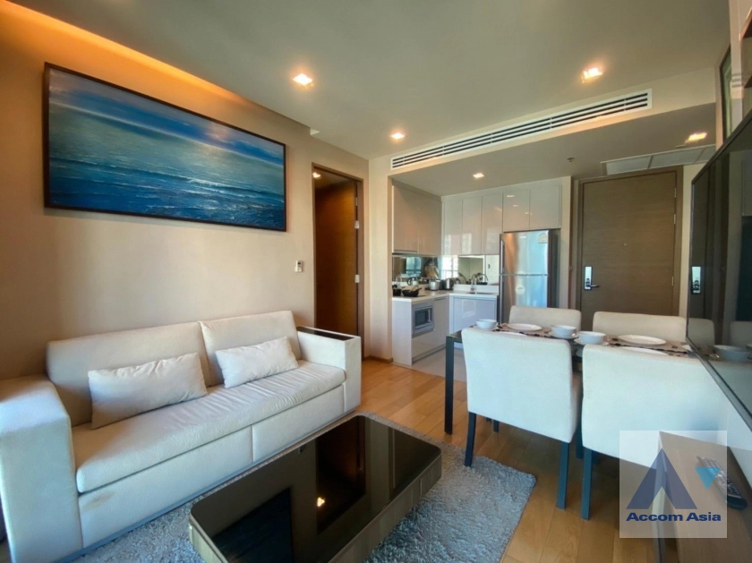 unit 2 Bedrooms  Condominium For Rent & Sale in Silom, Bangkok  near BTS Chong Nonsi (AA29096)