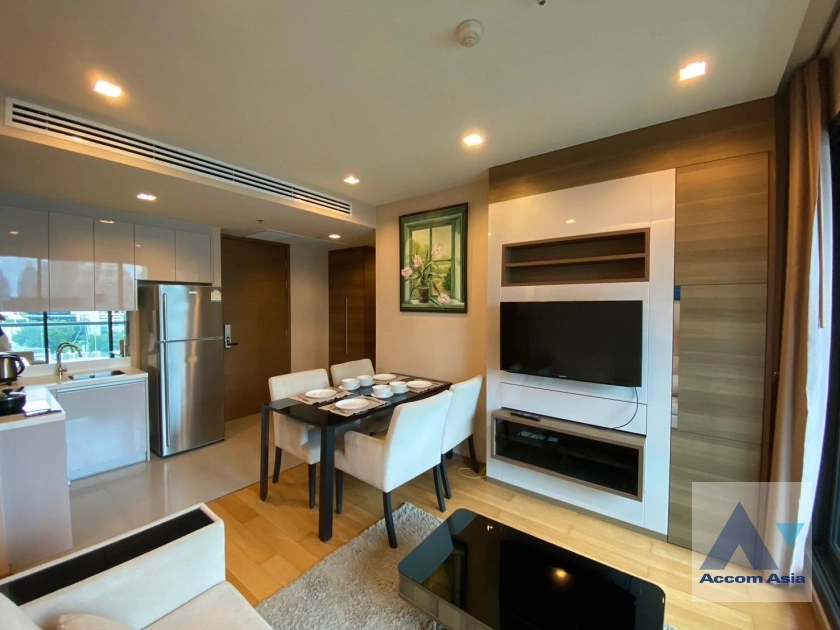 unit 2 Bedrooms  Condominium For Rent & Sale in Silom, Bangkok  near BTS Chong Nonsi (AA29096)