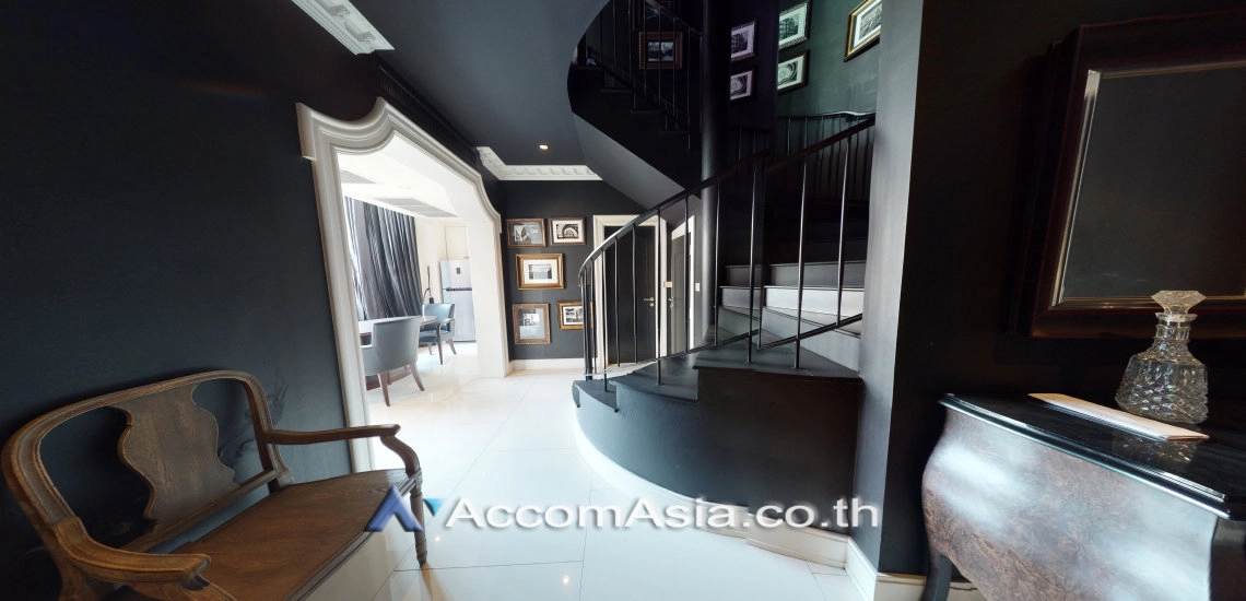 unit 2 Bedrooms  Condominium For Sale in Sukhumvit, Bangkok  near BTS Phrom Phong (AA29166)