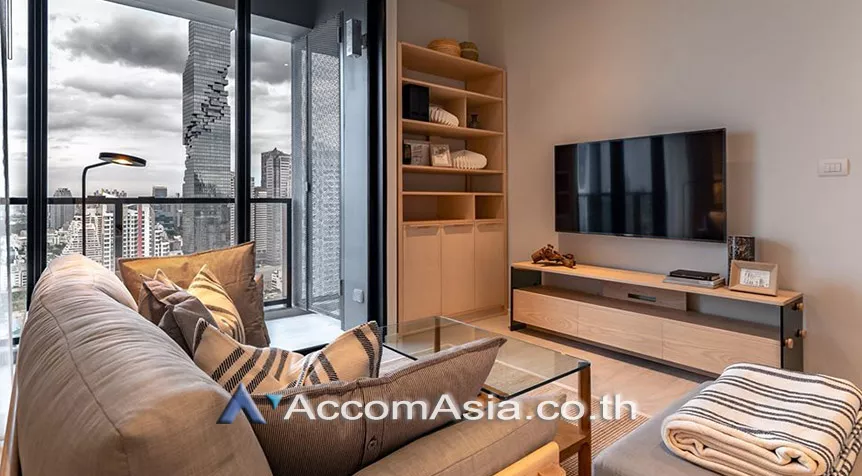 unit 2 Bedrooms  Condominium For Sale in Silom, Bangkok  near BTS Surasak (AA29195)