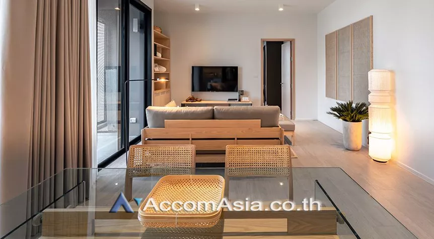 unit 2 Bedrooms  Condominium For Sale in Silom, Bangkok  near BTS Surasak (AA29195)