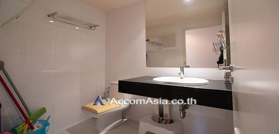 8  2 br Condominium For Rent in Sukhumvit ,Bangkok BTS Asok - MRT Sukhumvit at Urbana Sukhumvit 15 24376