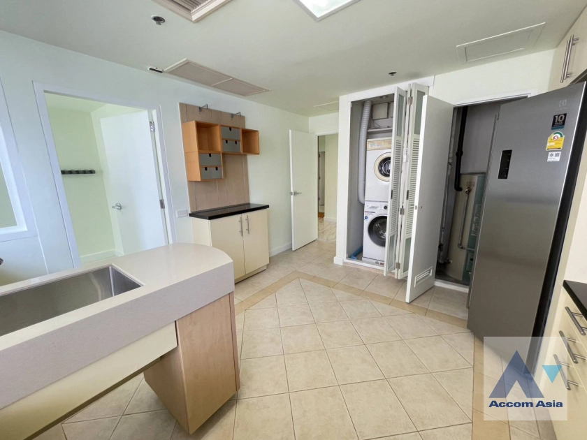 4  3 br Condominium for rent and sale in Ploenchit ,Bangkok BTS Chitlom at Langsuan Ville AA29392