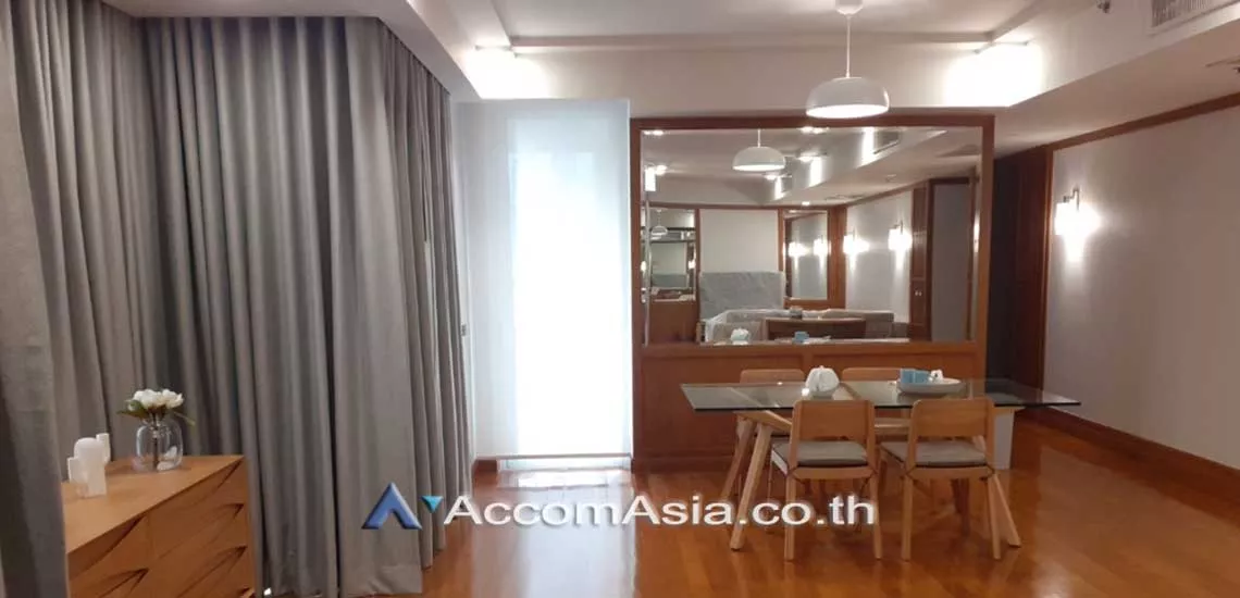 unit 2 Bedrooms  Condominium For Rent in Ploenchit, Bangkok  near BTS Chitlom (AA29396)