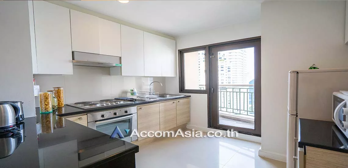 Pet friendly |  2 Bedrooms  Apartment For Rent in Sathorn, Bangkok  near BTS Sala Daeng - BTS Chong Nonsi (AA29404)
